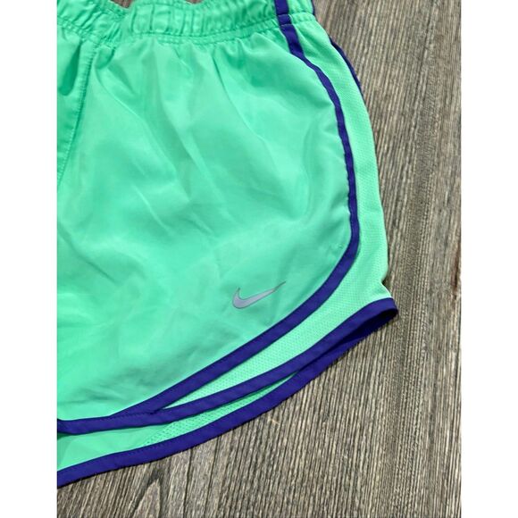 Nike Dri-Fit Womens Running Shorts Rubber Waistband Swoosh Logo Green Size M - Picture 2 of 5
